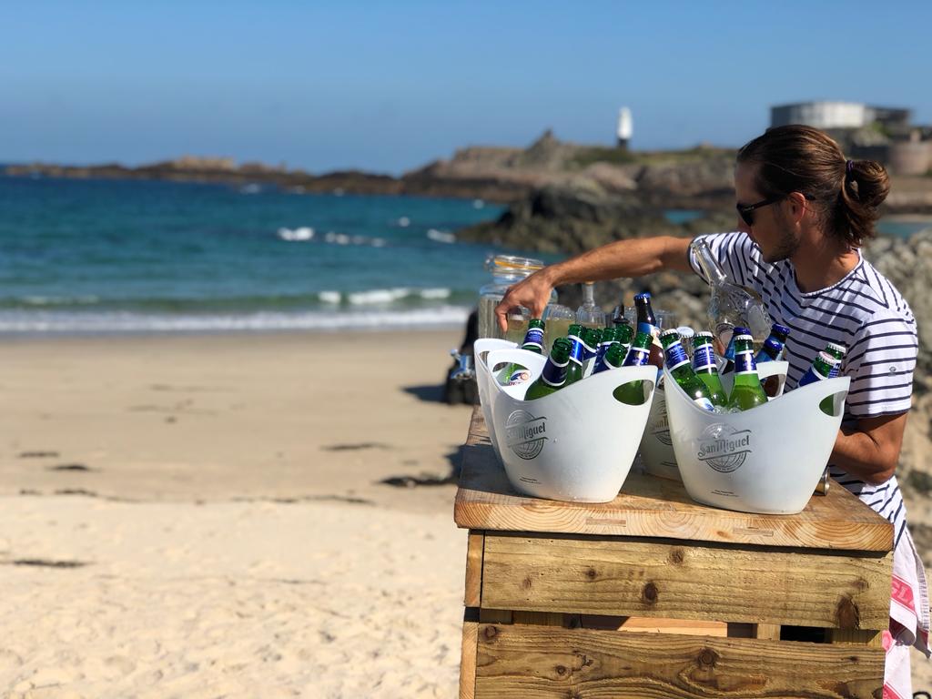 Beach event bar